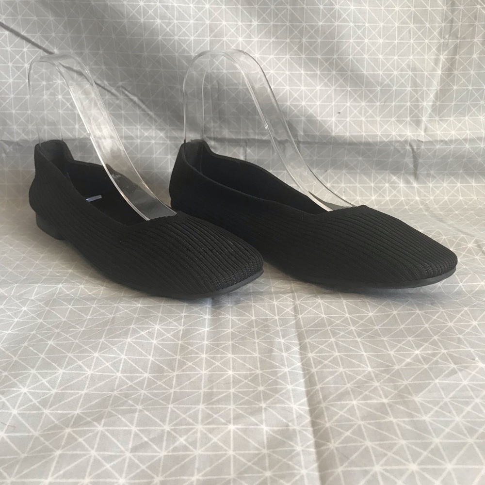 Vivaia Margot Black Square-Toed Flats